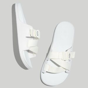 Chaco Chillos slides size Women’s 9